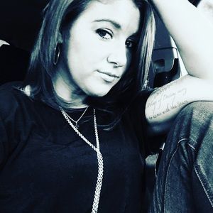 Meet your Posher, Danielle